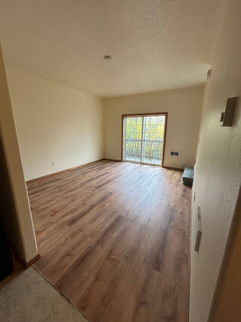 Townhouse for rent at 3412 SE Vineyard, Portland, OR 97267