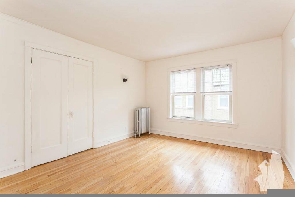 Apartment for rent at 2102 W Ainslie St #3E, Chicago, IL 60625