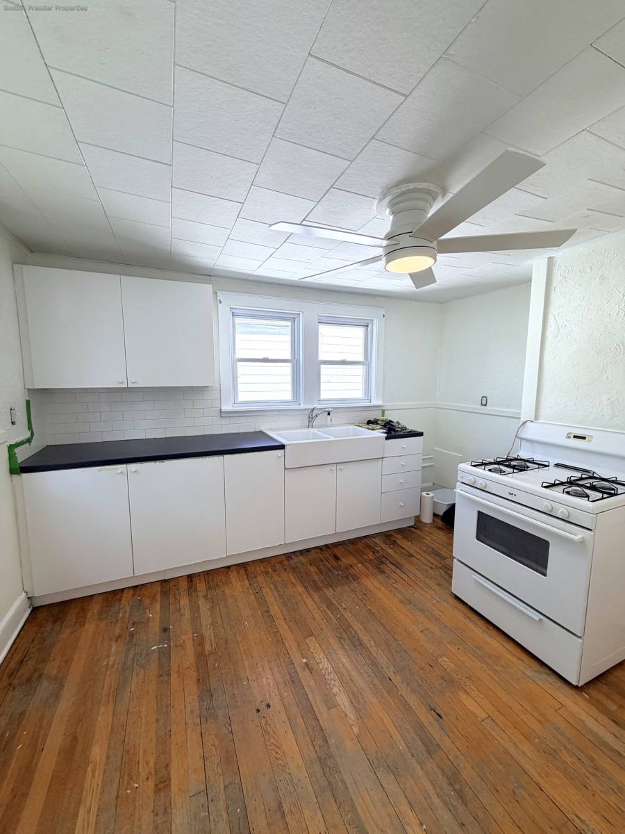 Apartment for rent at 15 Lawn Ave #15, Quincy, MA 02169
