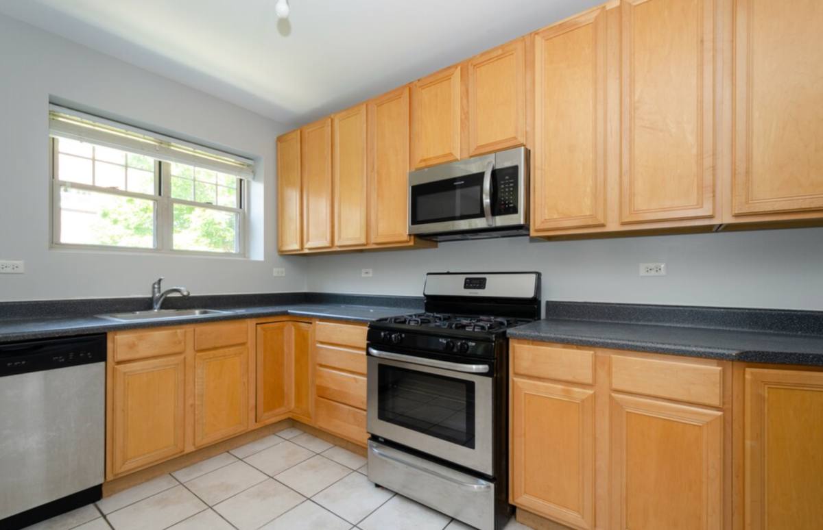 Apartment for rent at 2750 Hampton Parkway #P3, Evanston, IL 60201