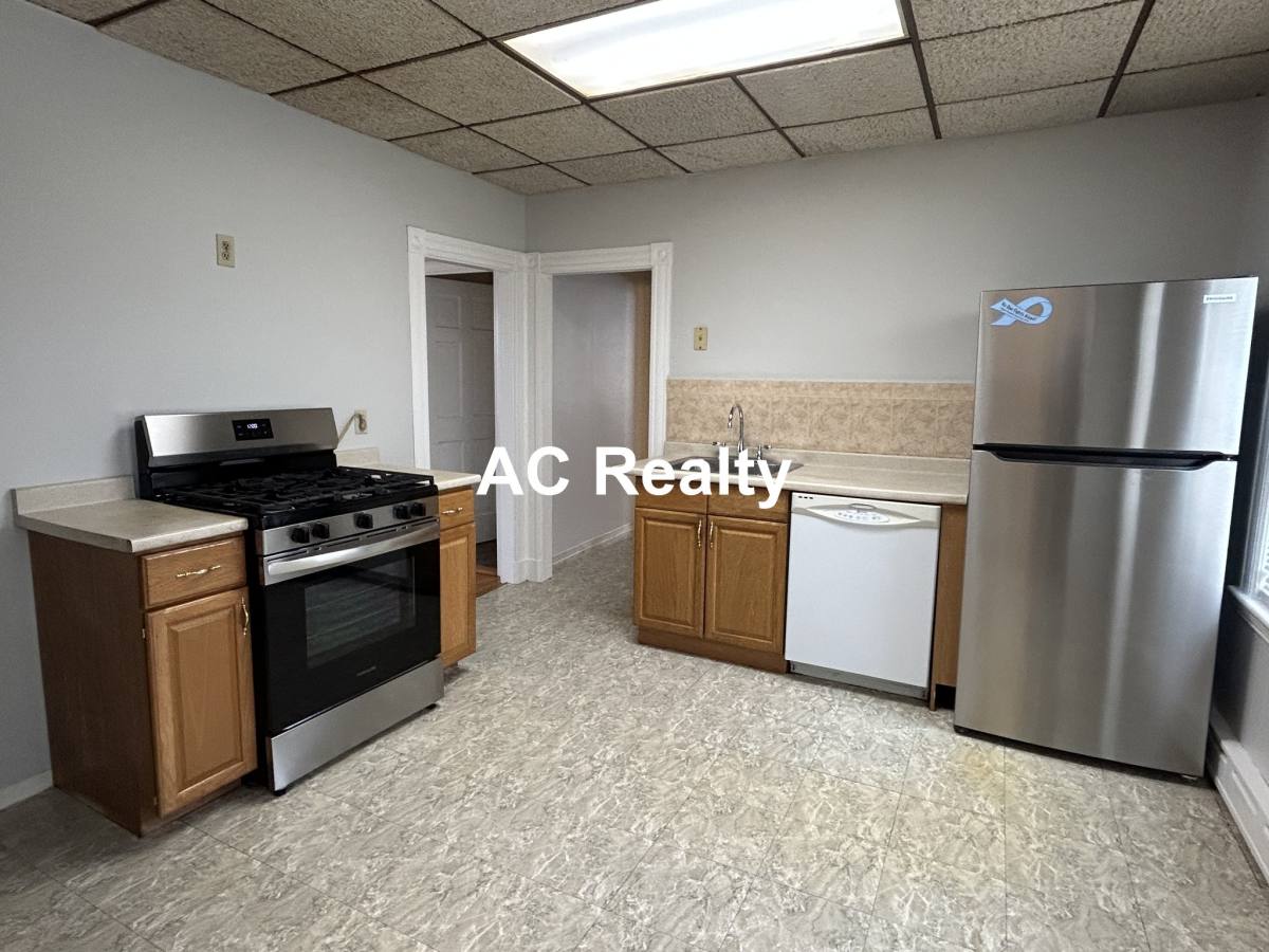 Apartment for rent at 19-21 Pearl St #2, Malden, MA 02148