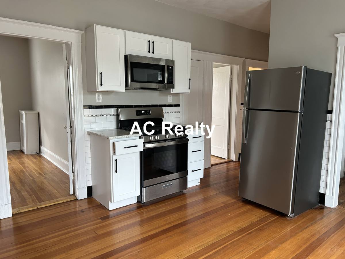 Apartment for rent at 506 Cross St #1, Malden, MA 02148