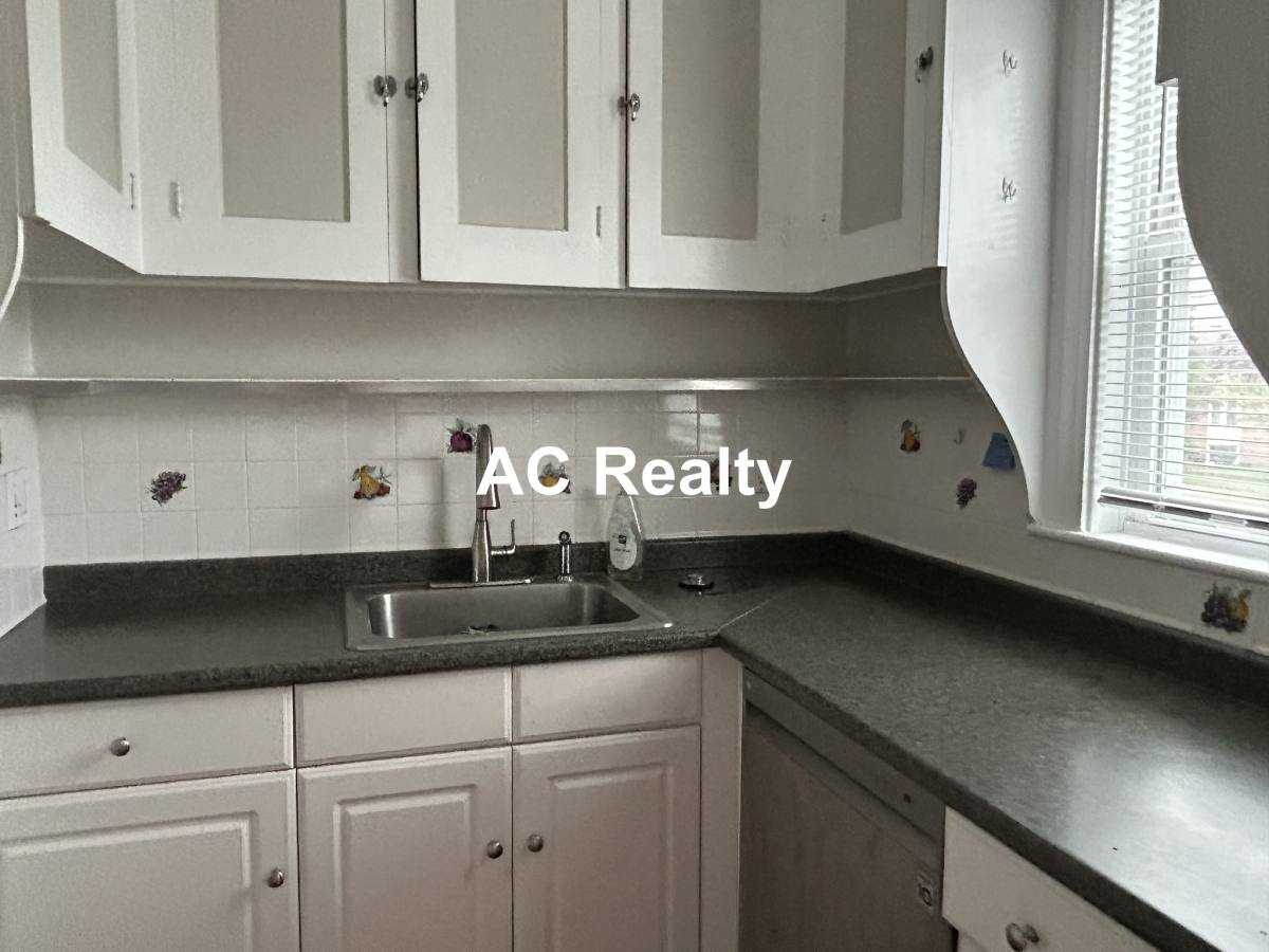 Apartment for rent at 506 Cross St #1, Malden, MA 02148