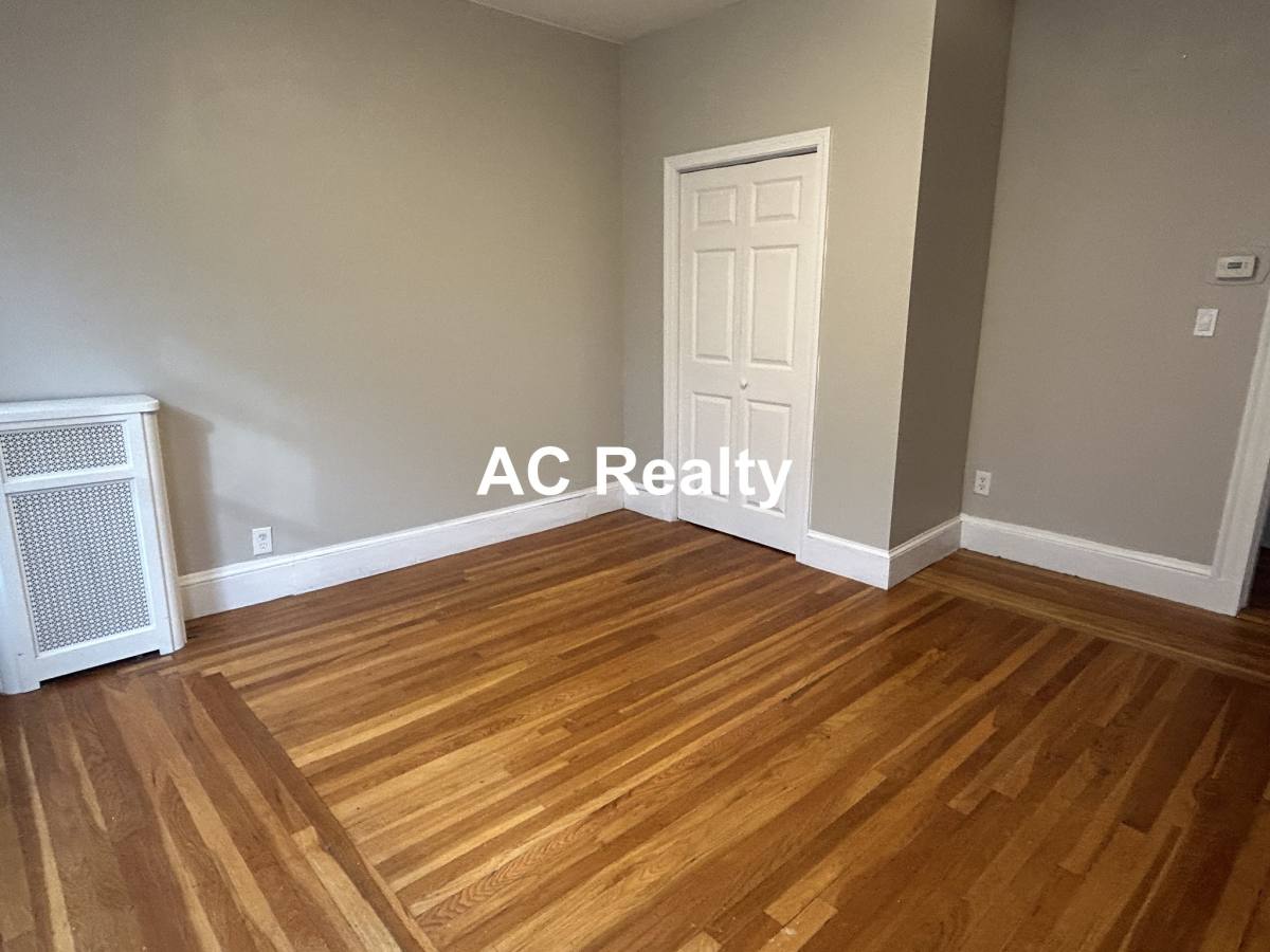Apartment for rent at 506 Cross St #1, Malden, MA 02148