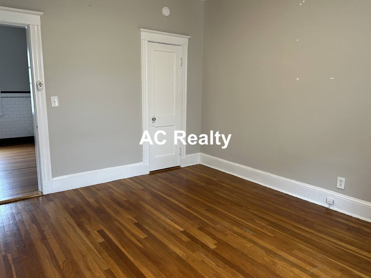 Apartment for rent at 506 Cross St #1, Malden, MA 02148