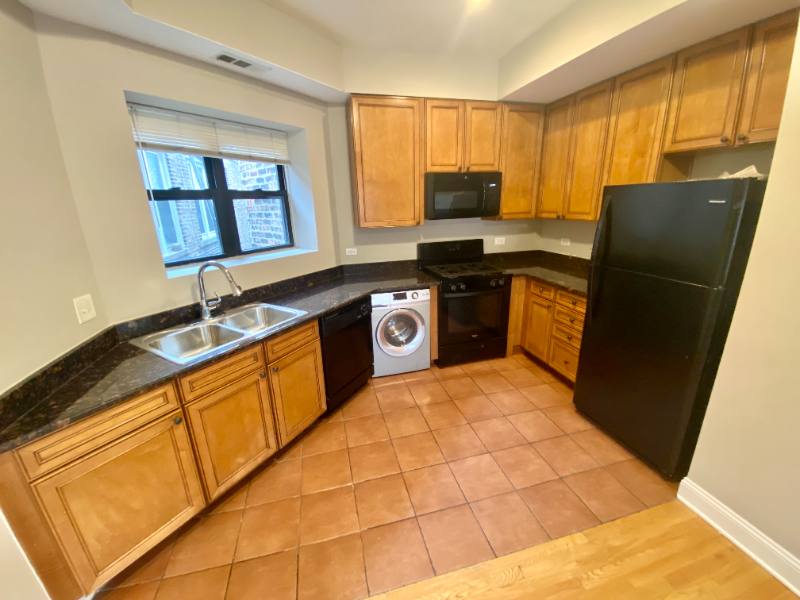 Condo for rent at 6557 S Minerva Ave #2A, Chicago, IL 60637