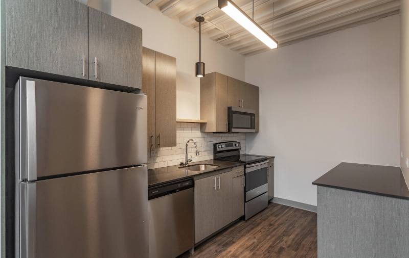 Apartment for rent at 940 W Dakin, Chicago, IL 60657