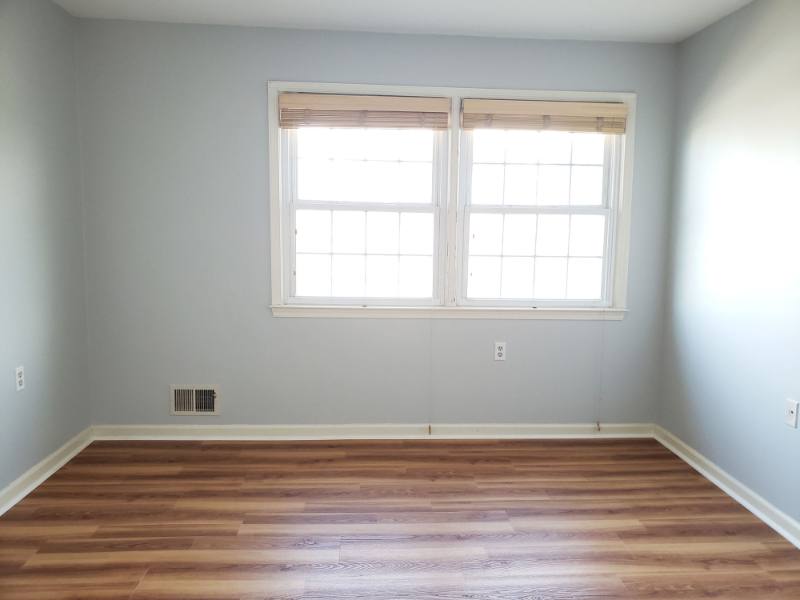 House for rent at 113 Davis Ave SW, Leesburg, VA 20175