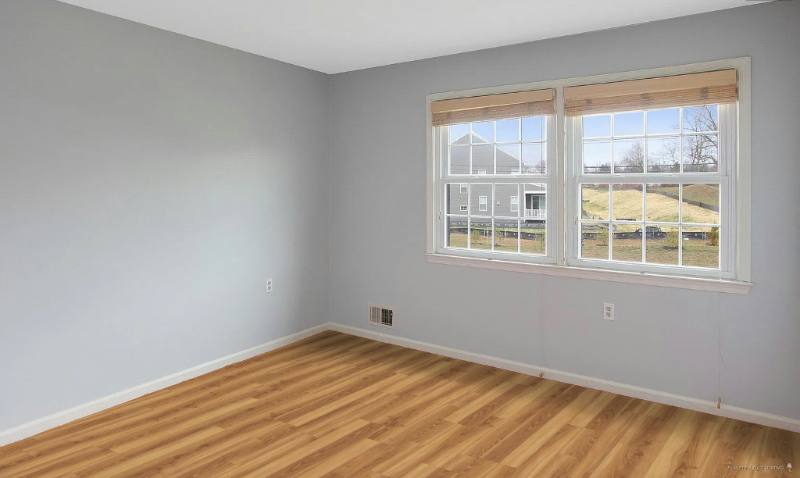 House for rent at 113 Davis Ave SW, Leesburg, VA 20175