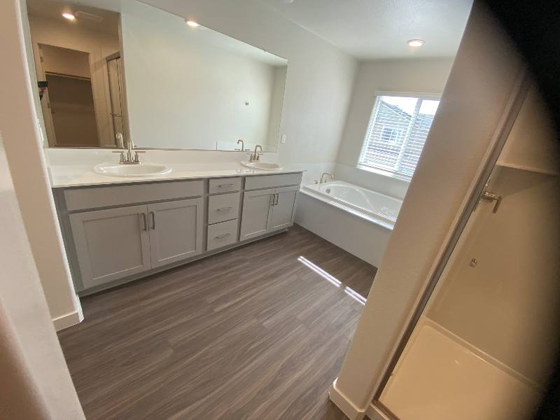 House for rent at 653 Barrett Lake Rd, West Sacramento, CA 95605