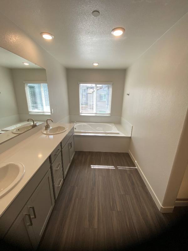 House for rent at 653 Barrett Lake Rd, West Sacramento, CA 95605
