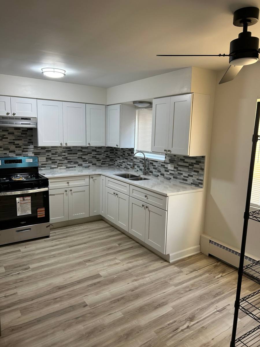 Apartment for rent at 14605 Des Plaines 1 W #1, Harvey, IL 60426