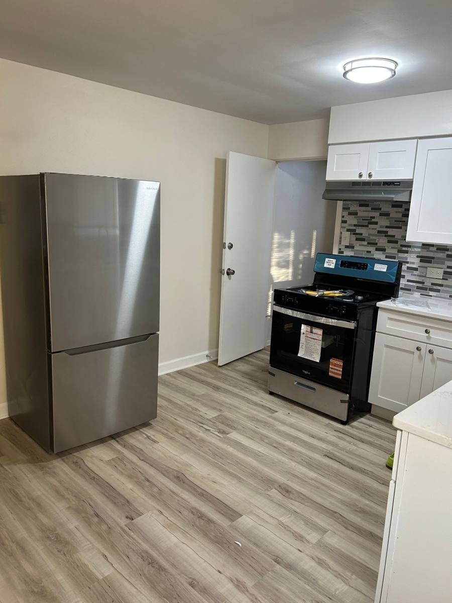 Apartment for rent at 14605 Des Plaines 1 W #1, Harvey, IL 60426