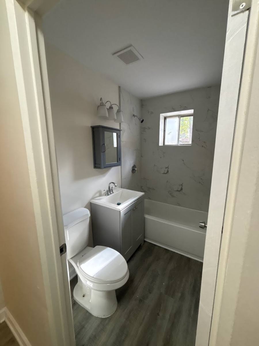 Apartment for rent at 14605 Des Plaines 1 W #1, Harvey, IL 60426