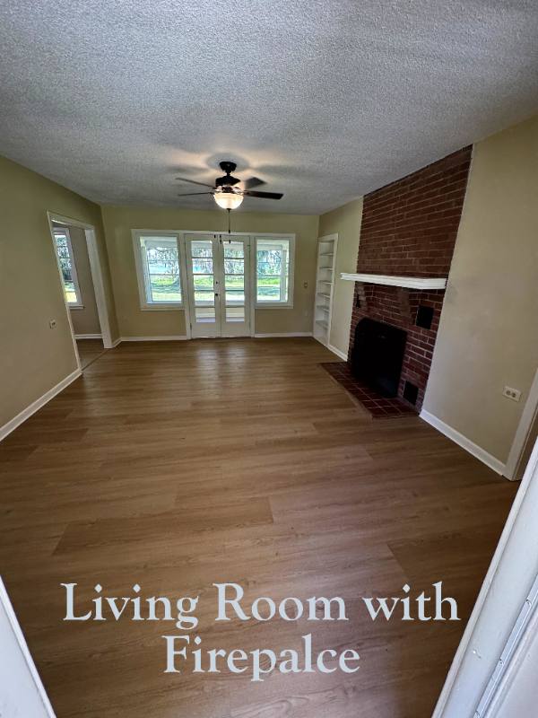 House for rent at 200 Chestnut St, Crescent City, FL 32112