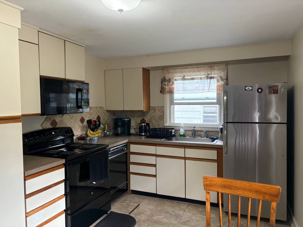 Apartment for rent at 105 Robert Dr Room 1 107 2FL, Syracuse, NY 13210