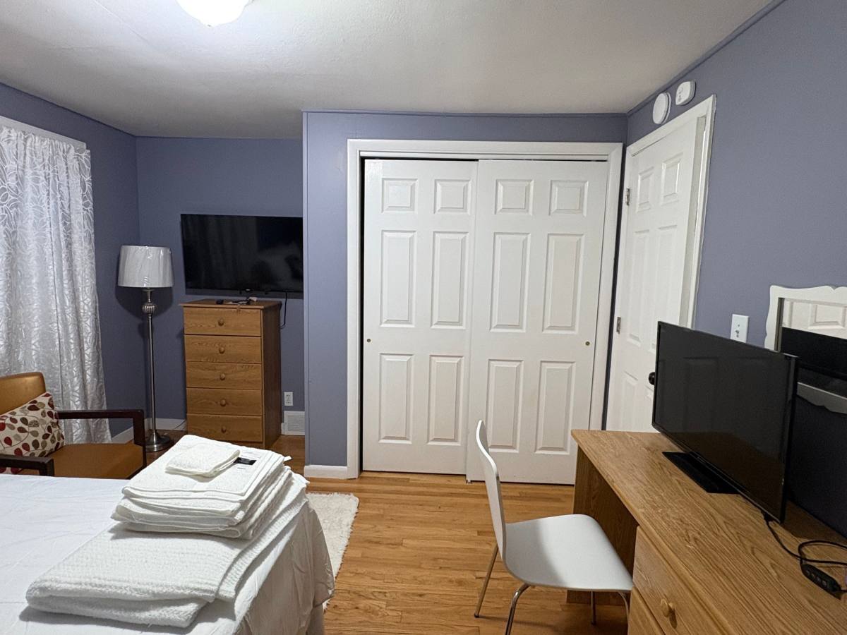 Apartment for rent at 107 Robert Dr #ROOM, Syracuse, NY 13210