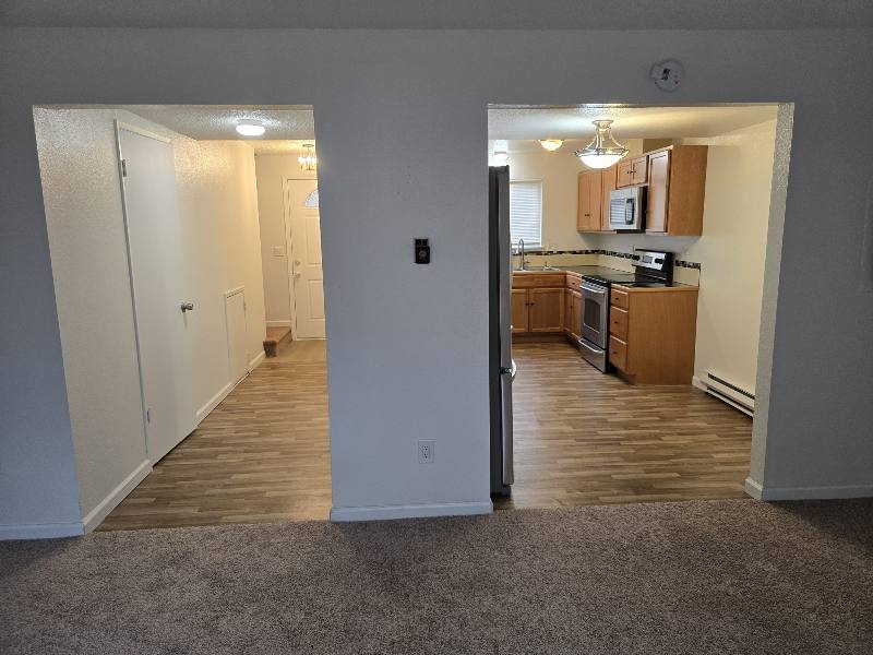 Townhouse for rent at 409 E 34th St, Tacoma, WA 98404