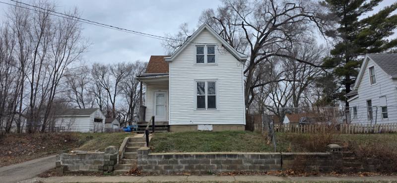 House for rent at 1831 S Westmoreland Ave, Peoria, IL 61605