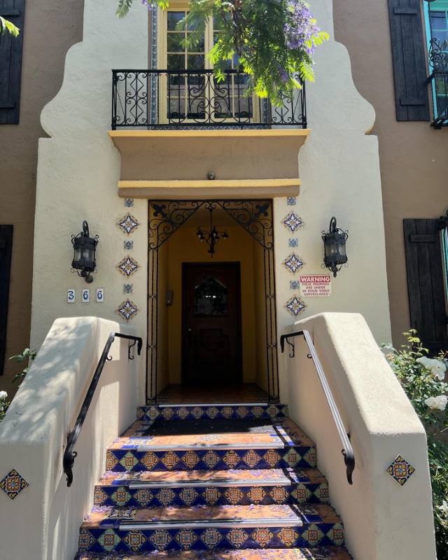 Apartment for rent at 366 N Curson Ave #7, Los Angeles, CA 90036