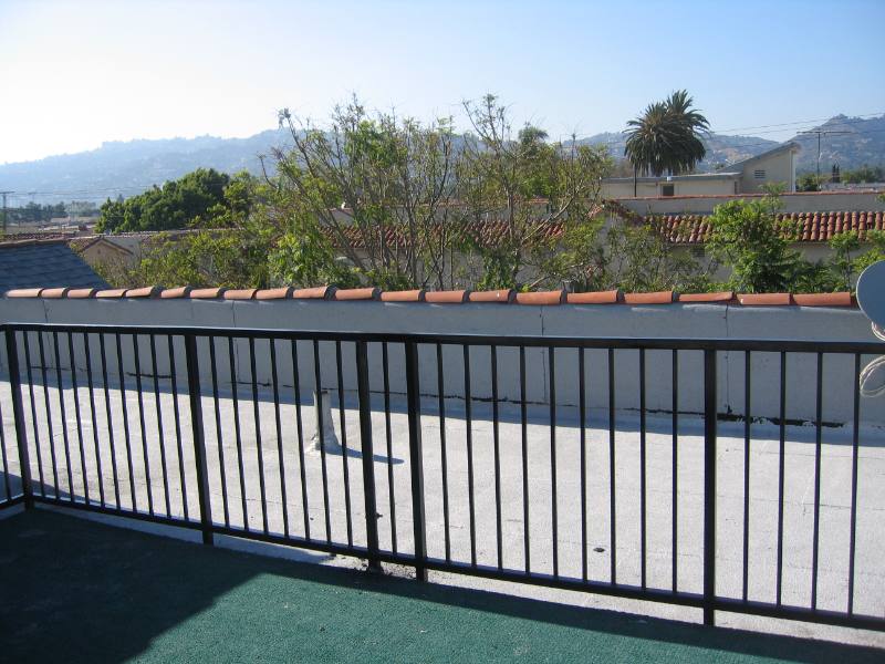 Apartment for rent at 366 N Curson Ave #7, Los Angeles, CA 90036