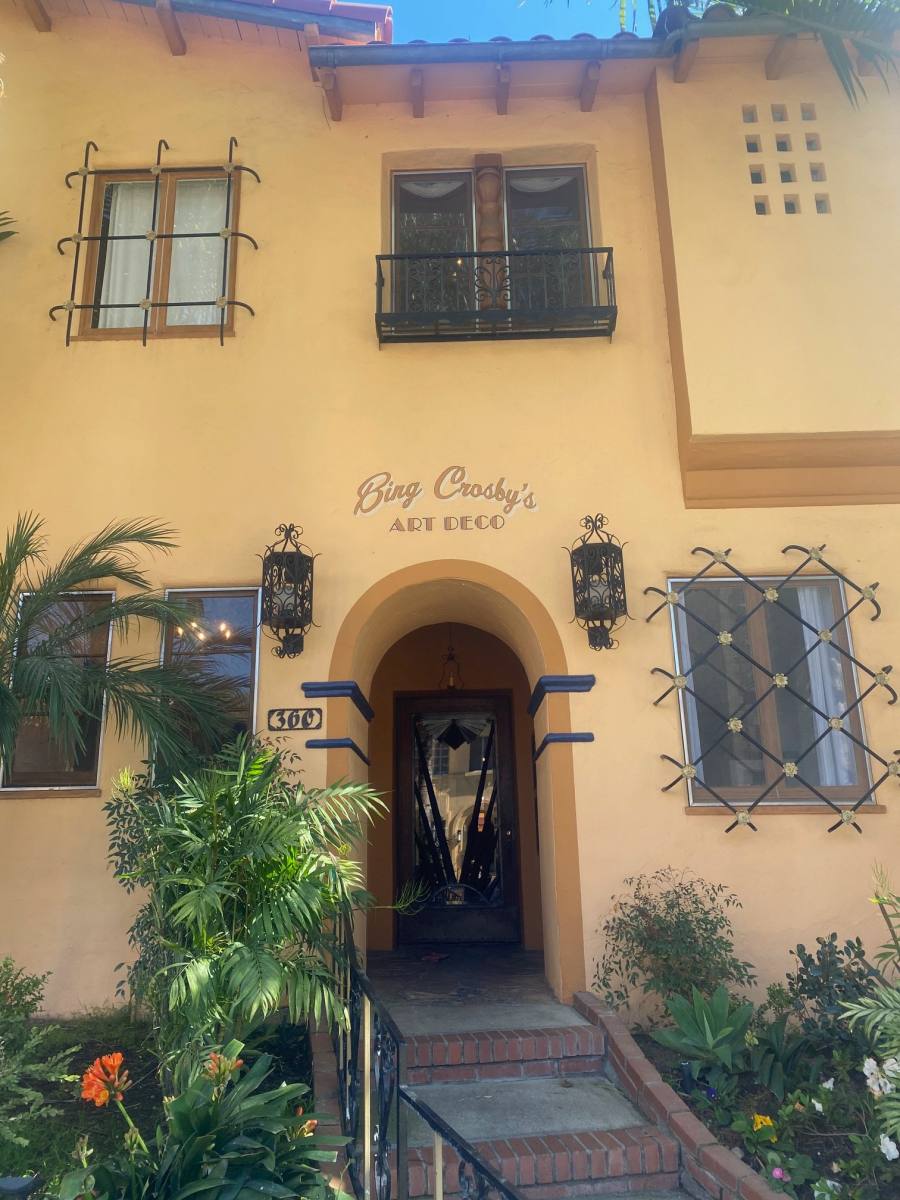 Apartment for rent at 360 S Cloverdale Ave #104, Los Angeles, CA 90036