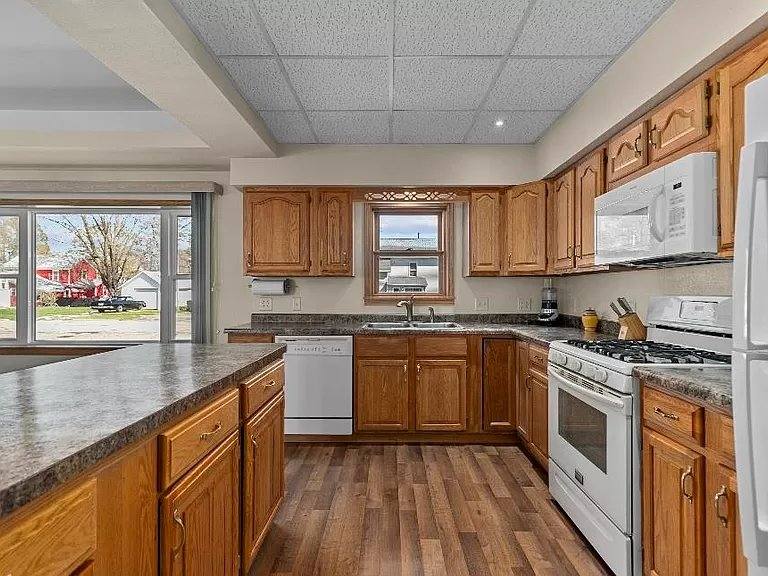 Apartment for rent at 225 Prospect St, Winneconne, WI 54986