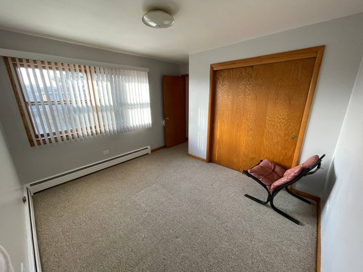 Apartment for rent at 3103-7 Harlem Ave #3F, Berwyn, IL 60402