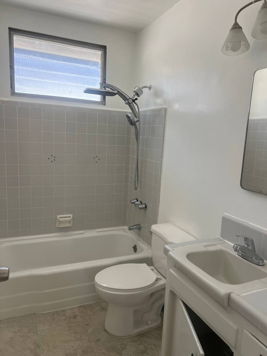 Apartment for rent at 3426 Mentone Ave #7, Los Angeles, CA 90034