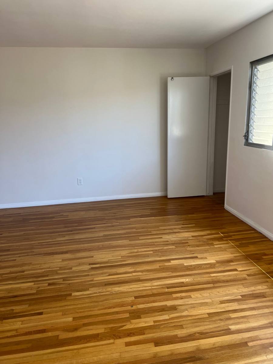 Apartment for rent at 3426 Mentone Ave #7, Los Angeles, CA 90034