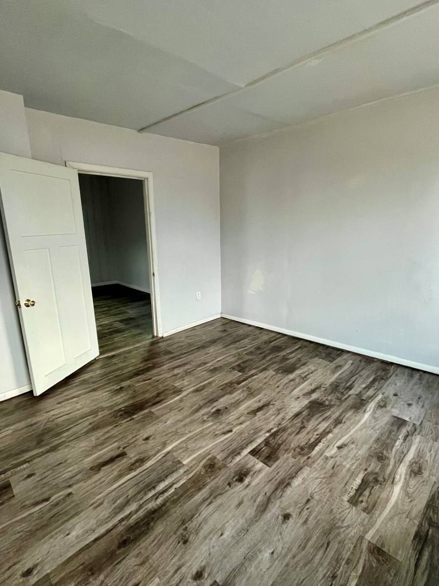 Apartment for rent at 510 Walnut St, Neenah, WI 54956