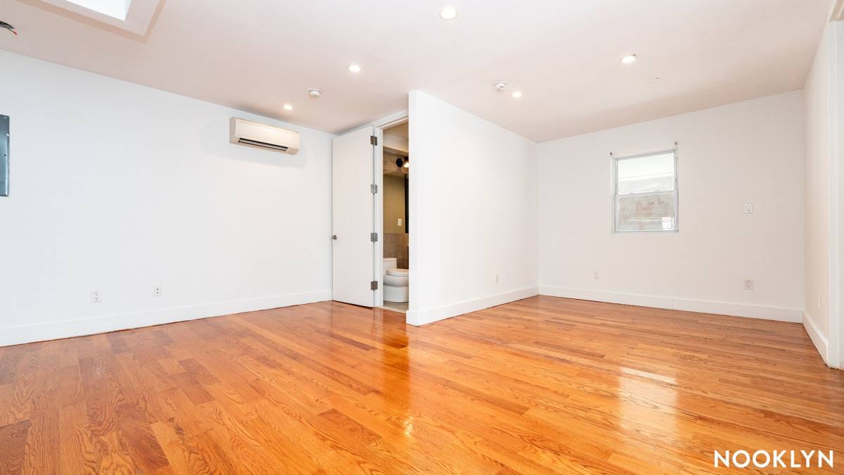Apartment for rent at 620 Parkside Ave #1B, Brooklyn, NY 11226