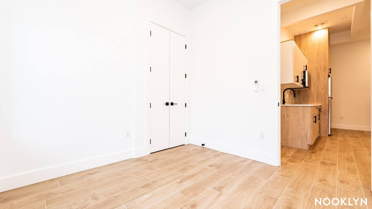 Apartment for rent at 897 New York Ave #1R, Brooklyn, NY 11203