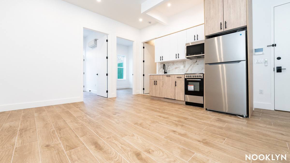 Apartment for rent at 897 New York Ave #1R, Brooklyn, NY 11203