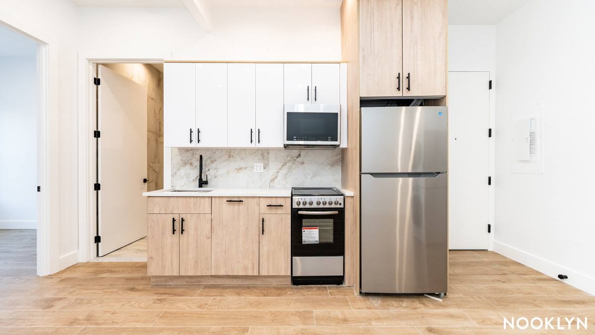 Apartment for rent at 897 New York Ave #1R, Brooklyn, NY 11203