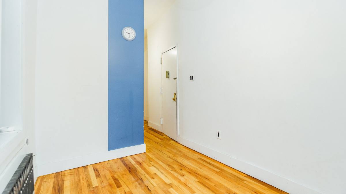 Apartment for rent at 1154 Gates Ave #1L, Brooklyn, NY 11221