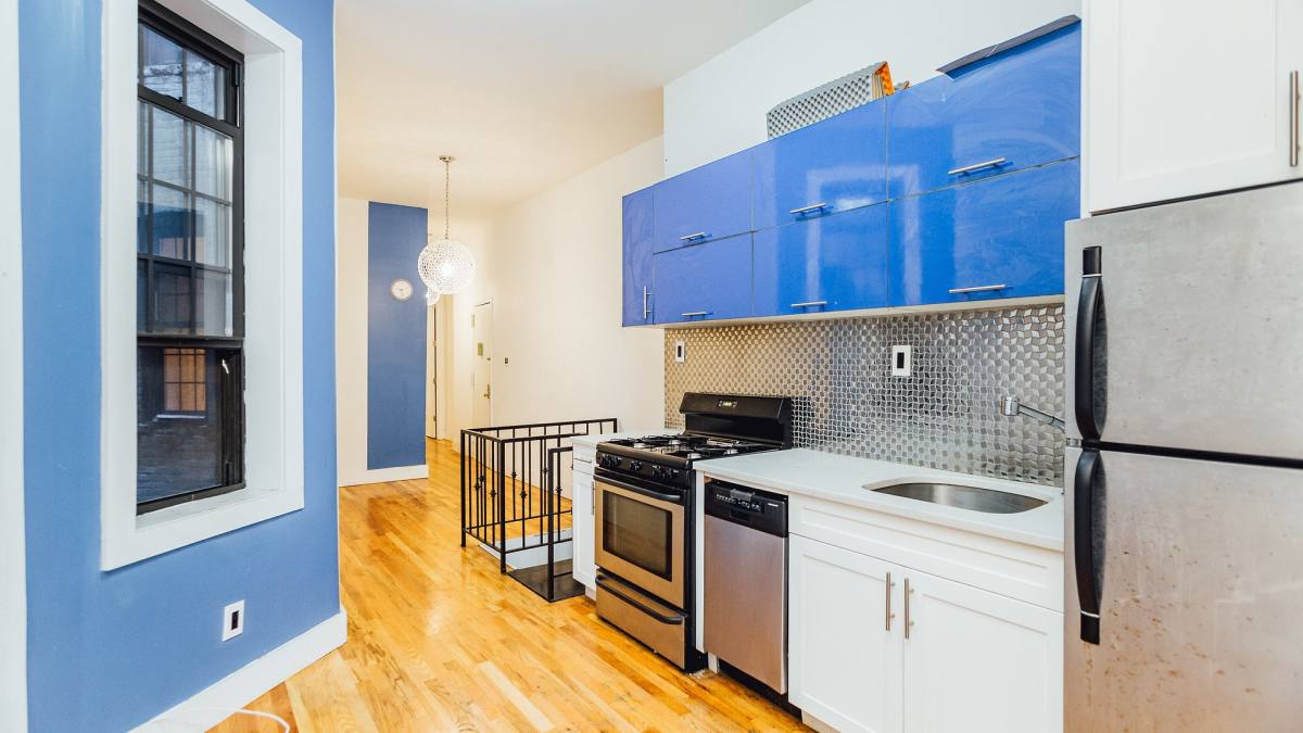 Apartment for rent at 1154 Gates Ave #1L, Brooklyn, NY 11221