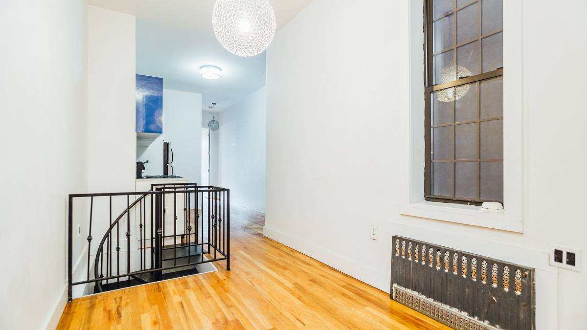 Apartment for rent at 1154 Gates Ave #1L, Brooklyn, NY 11221