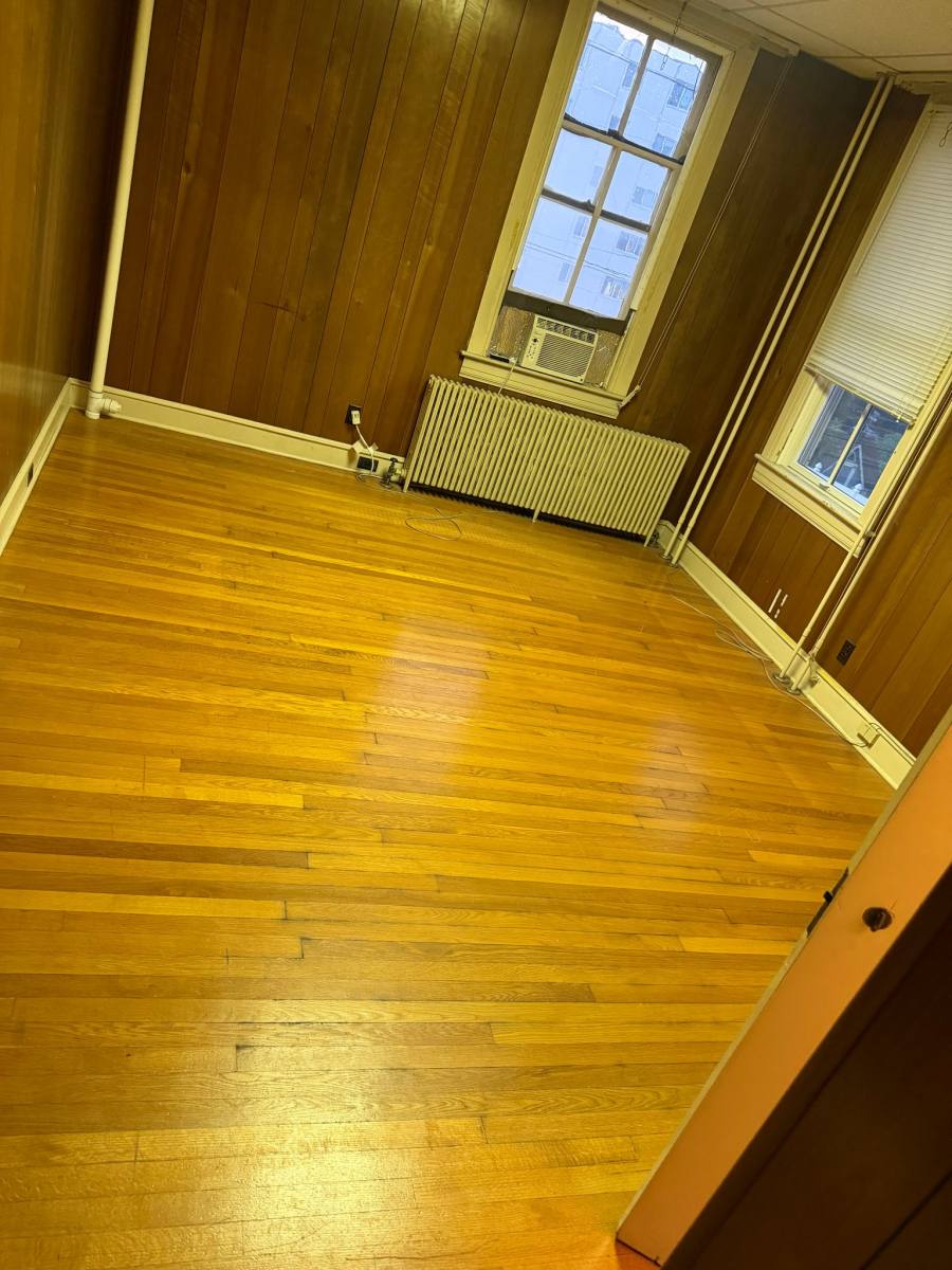 Apartment for rent at 339 E Market St #1, York, PA 17403