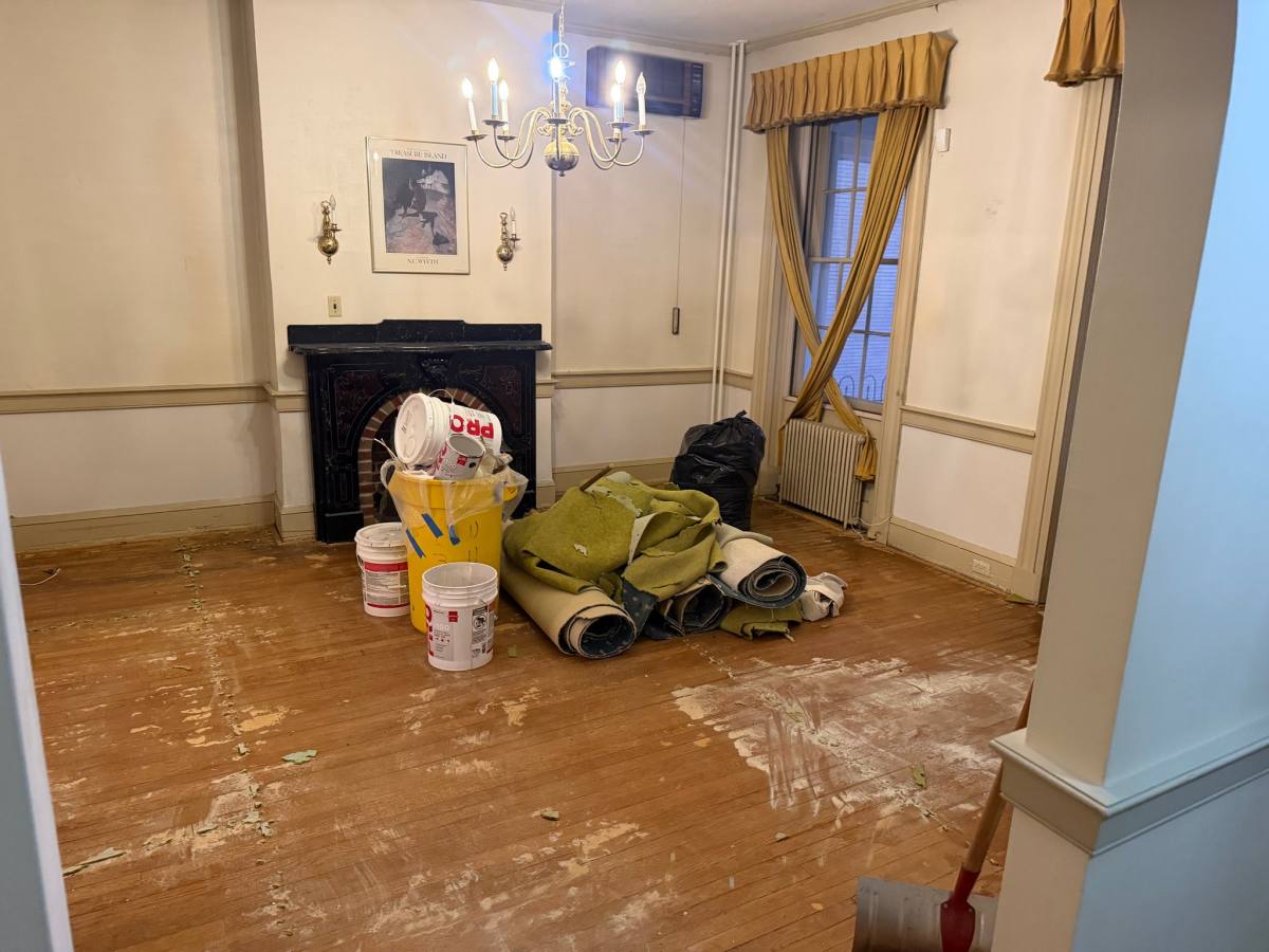 Apartment for rent at 339 E Market St #1, York, PA 17403