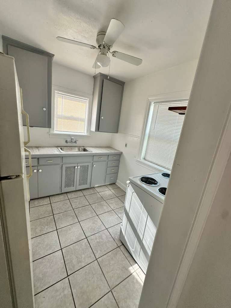 Apartment for rent at 1037 12th St N #1, Saint Petersburg, FL 33705