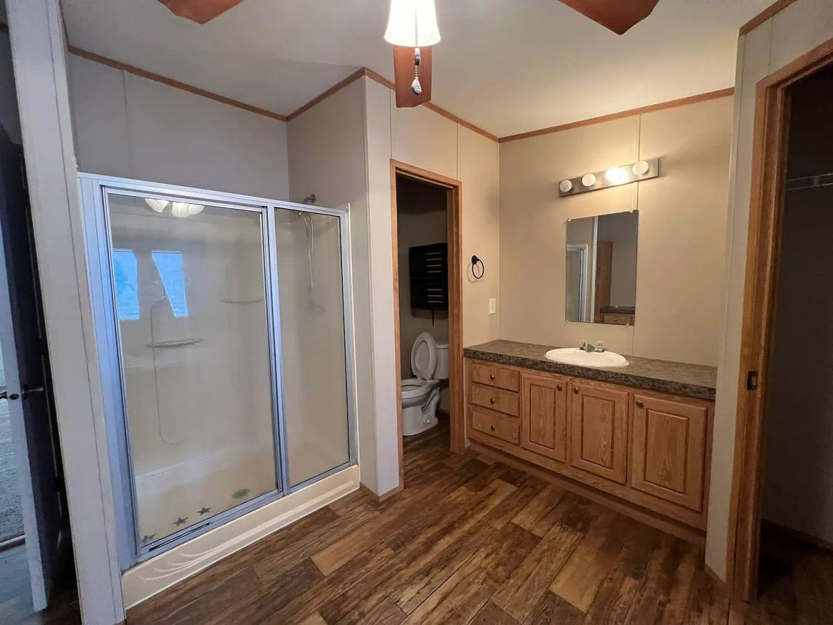 House for rent at 1085 County Rd #320, Glen Rose, TX 76043