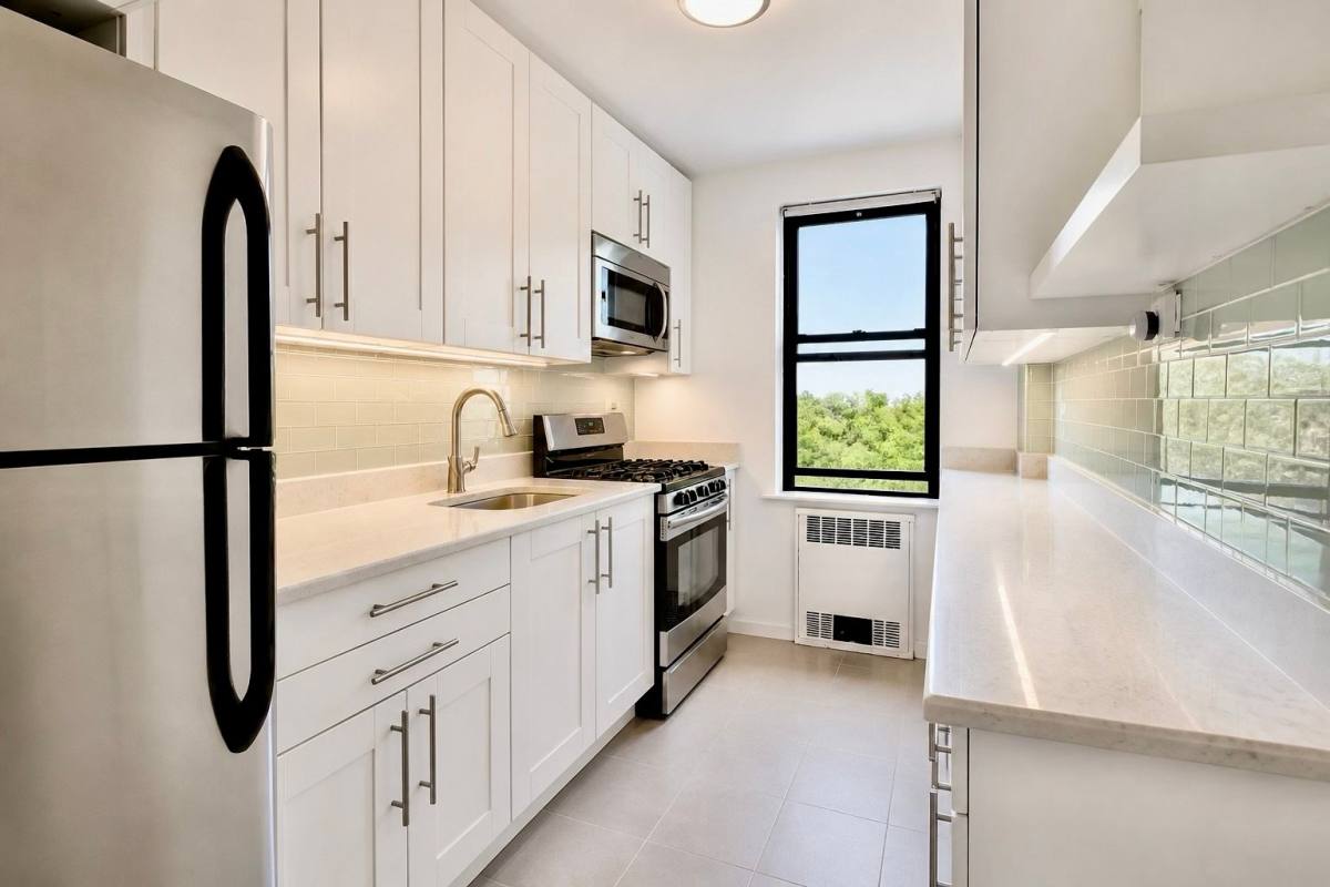 Apartment for rent at 1119 Ocean Parkway #3G, Brooklyn, NY 11230