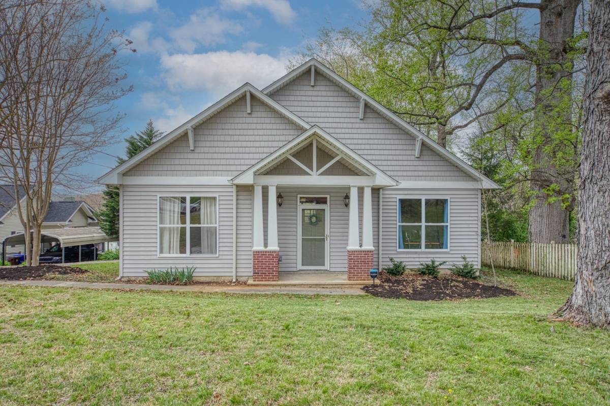 House for rent at 141 Northwestern Ave, Oak Ridge, TN 37830