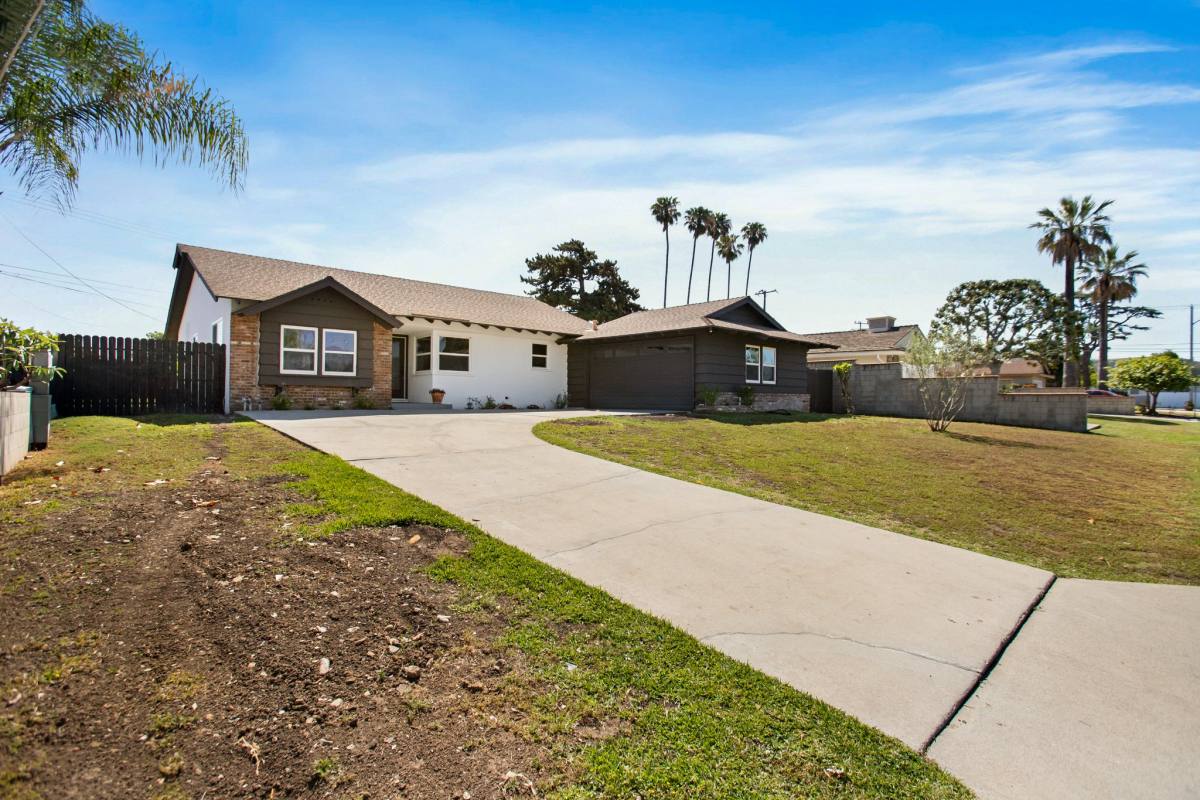 House for rent at 934 S Donna Beth Ave, West Covina, CA 91791