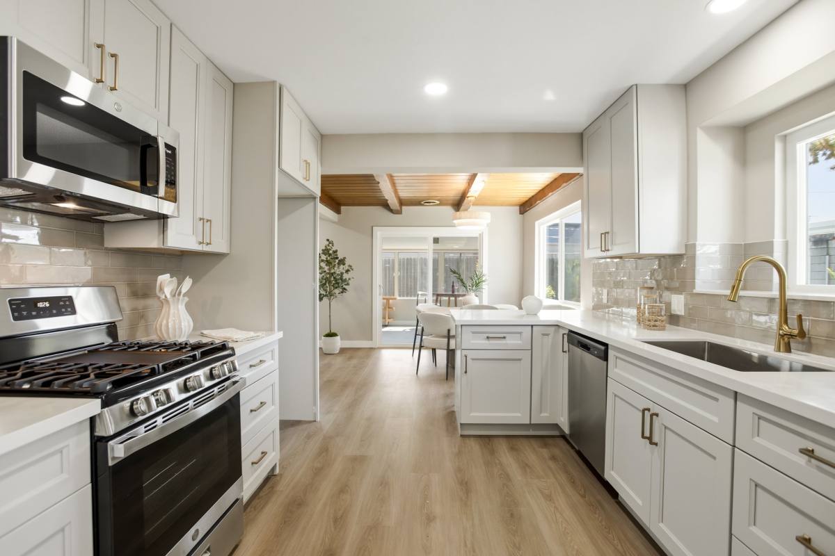 House for rent at 934 S Donna Beth Ave, West Covina, CA 91791