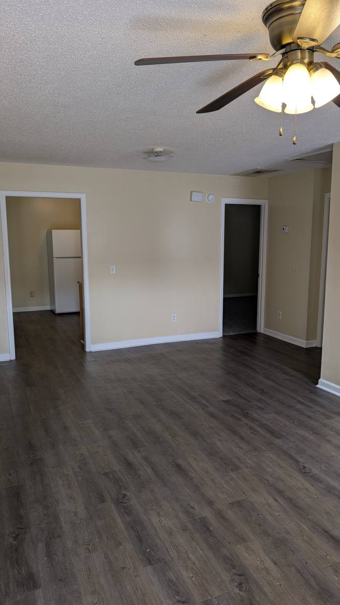 Apartment for rent at 813 Ash Stextapt B #B, Springfield, GA 31329
