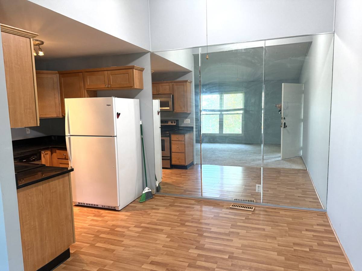 Condo for rent at 10427 Briarbend Dr #8, Saint Louis, MO 63146