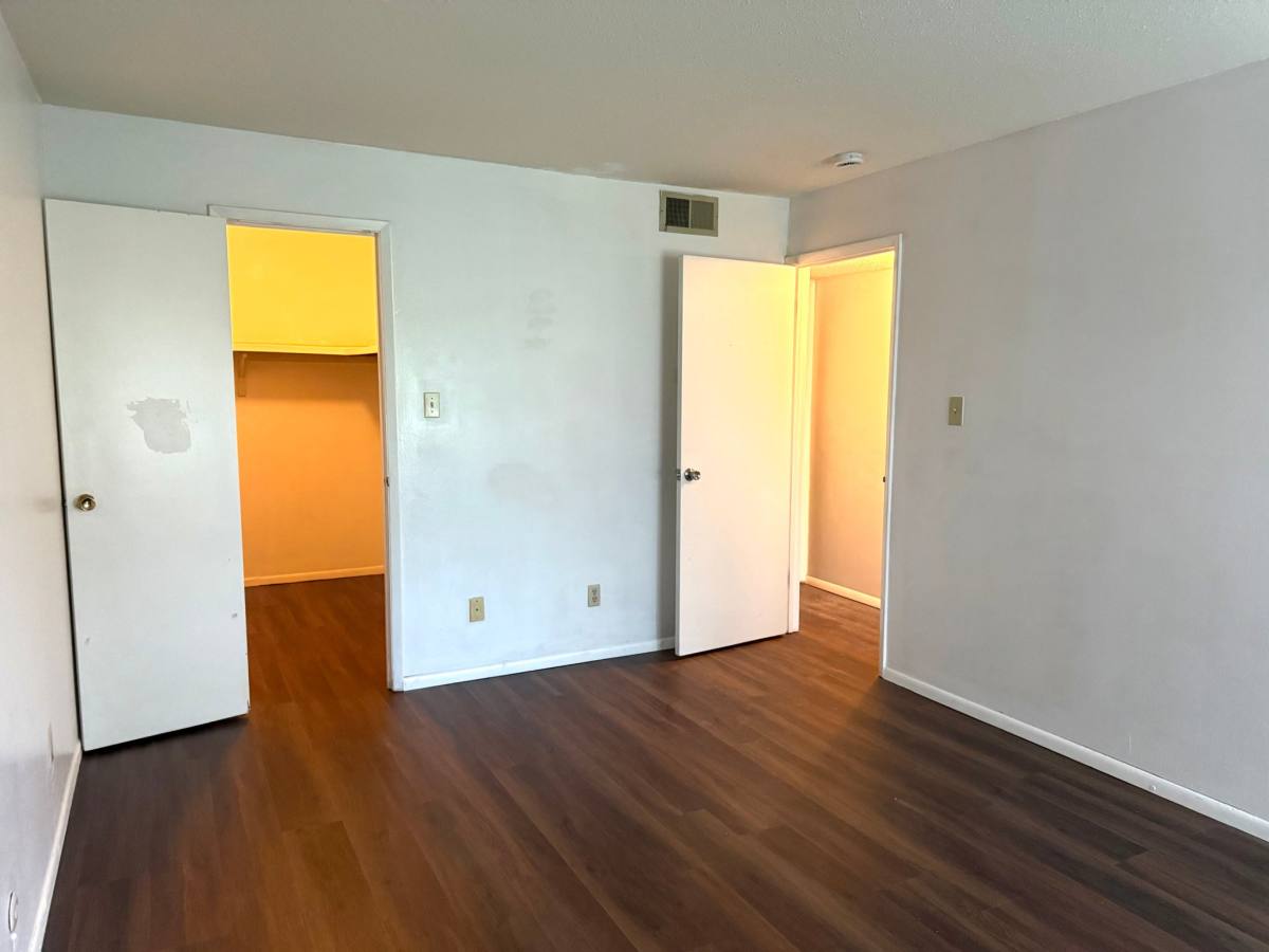 Apartment for rent at 9814 Greenery Court #D, Saint Louis, MO 63132