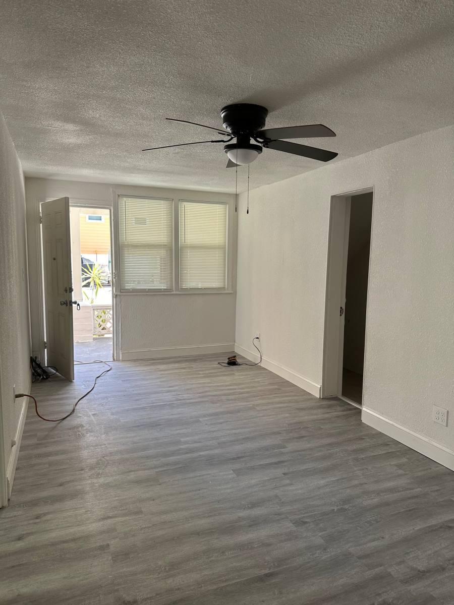 Apartment for rent at 21 S Hollywood Ave #6, Daytona Beach, FL 32118